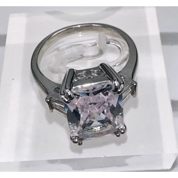 Silver Plated Cubic Zirconia Ring Size 9 - Picture 2 of 9